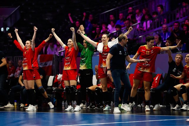 România zdrobește Polonia la handbal și merge la Turneul Final Four!
