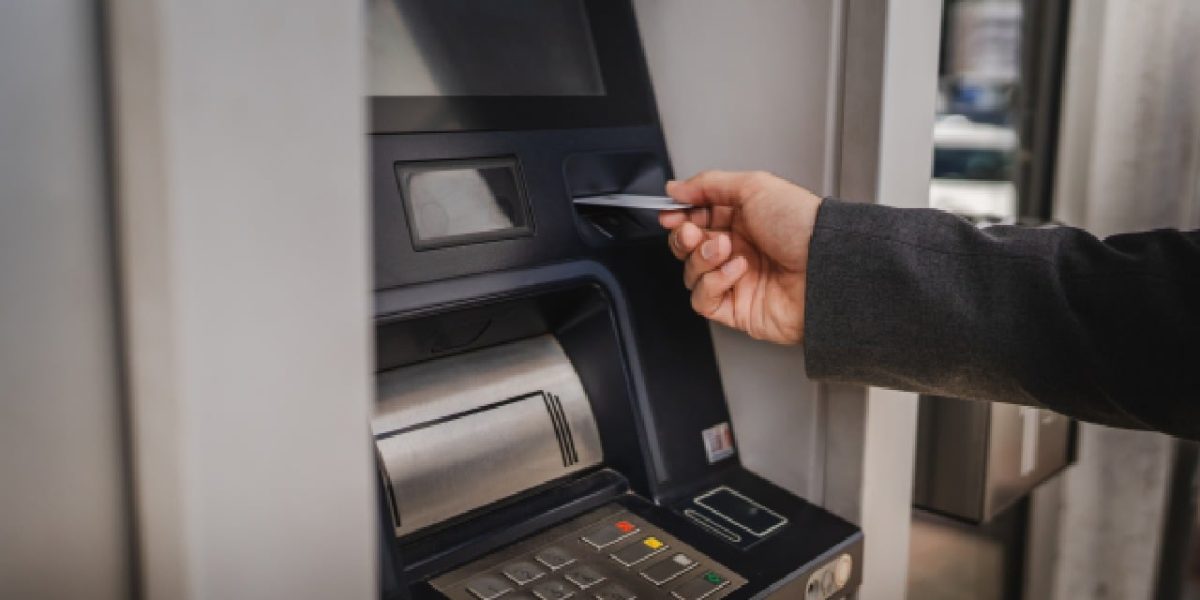 Mită de 800 de euro: Polițistul din Bihor, schema infracțională dezvăluită