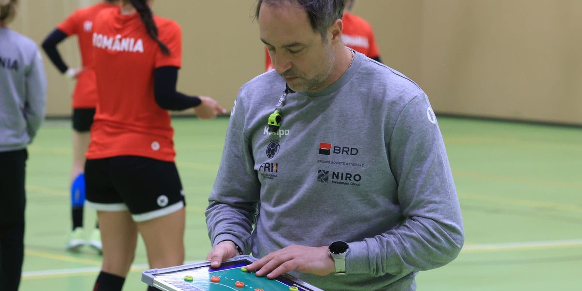 România întâlnește Norvegia în Sala Polivalentă din București, într-un meci crucial din EHF Euro Cup Selecționerul Ovidiu Mihăilă a prefațat duelul cu Norvegia, campioana mondială, subliniind importanța meciului pentru handbalul feminin românesc