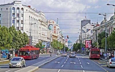 Confruntări la Universitatea din Belgrad: Studenți și forțe de ordine, pe fondul investigațiilor Belgradul a fost scena unor confruntări violente marți, după ce sute de studenți s-au ciocnit cu forțele de ordine în urma unei descinderi la Universitatea din Belgrad
