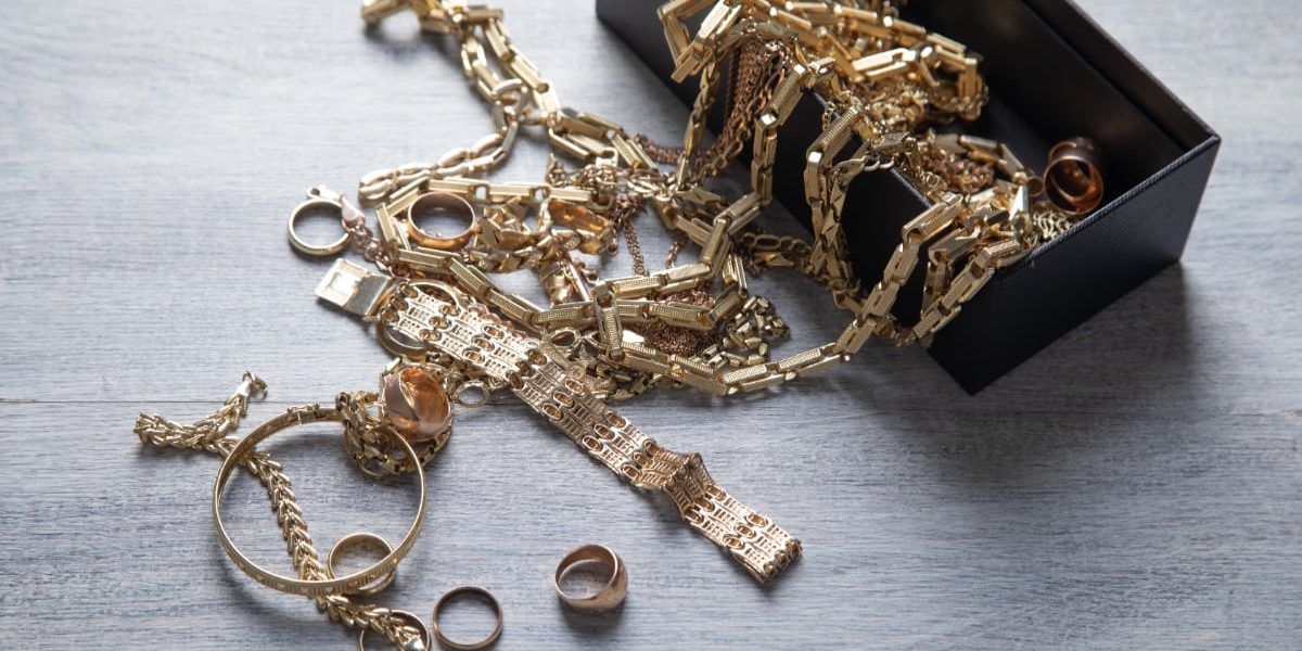 DIICOT, gafă uriașă: Bijuterii de 250.000 de euro, dispărute din Galați