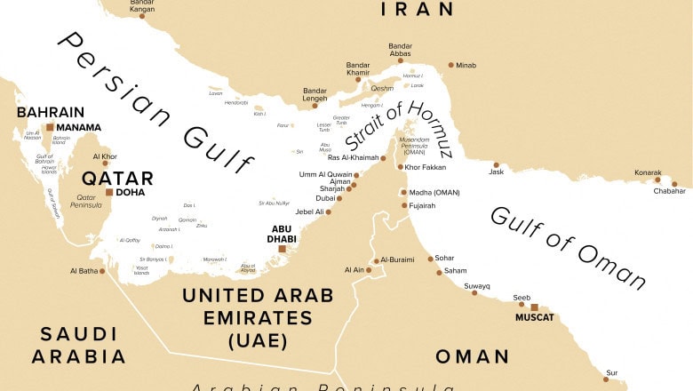 Trump amenință: Scufundă nave iraniene în Ormuz. Portavionul Abraham Lincoln, la 200 km