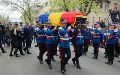 Boală misterioasă în familia Lucescu: Igor Surkis absent la înmormântare, dar