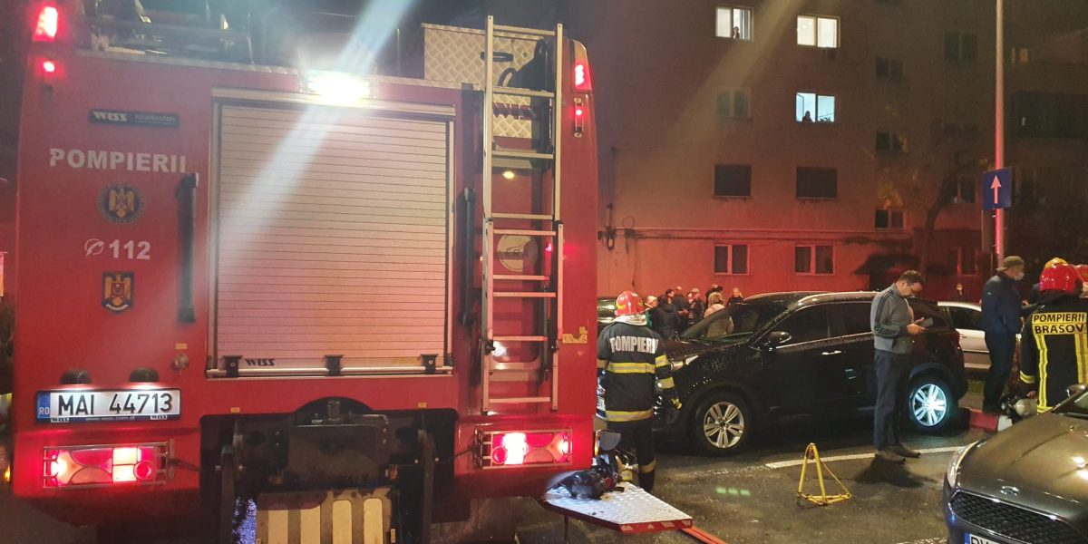 Incendiu la Brașov: 25 de persoane, evacuate dintr-un apartament