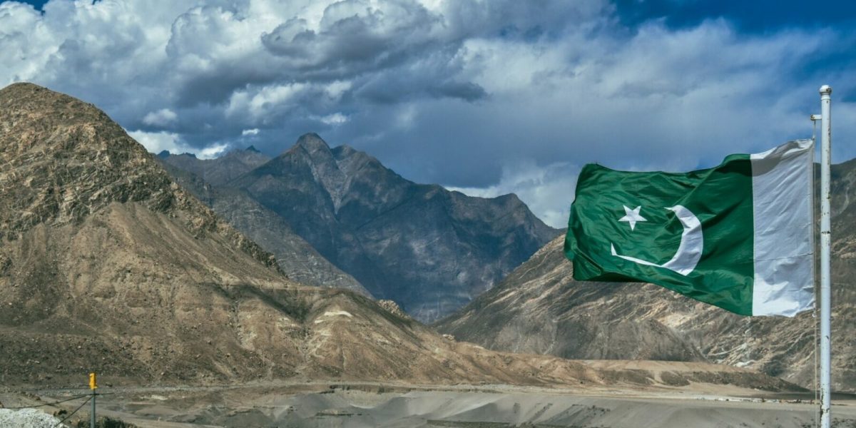 Pakistan: Rationare de curent electric, din cauza războiului din Orientul Mijlociu