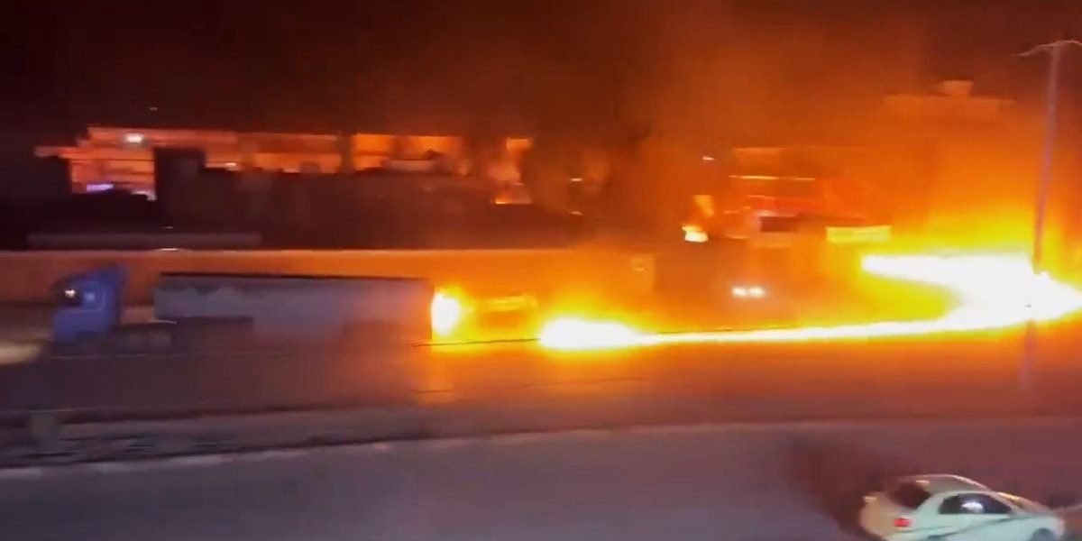 Șofer erou în Siria: A condus cisterna în flăcări departe de civili