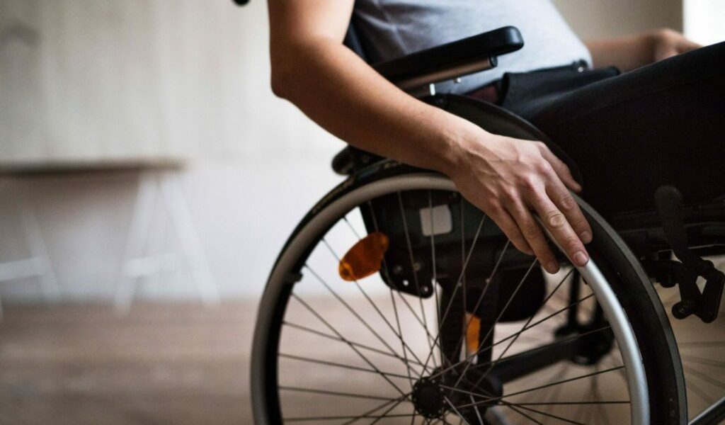 Dreptul persoanelor cu handicap, ignorat crunt: Autoritățile au decis