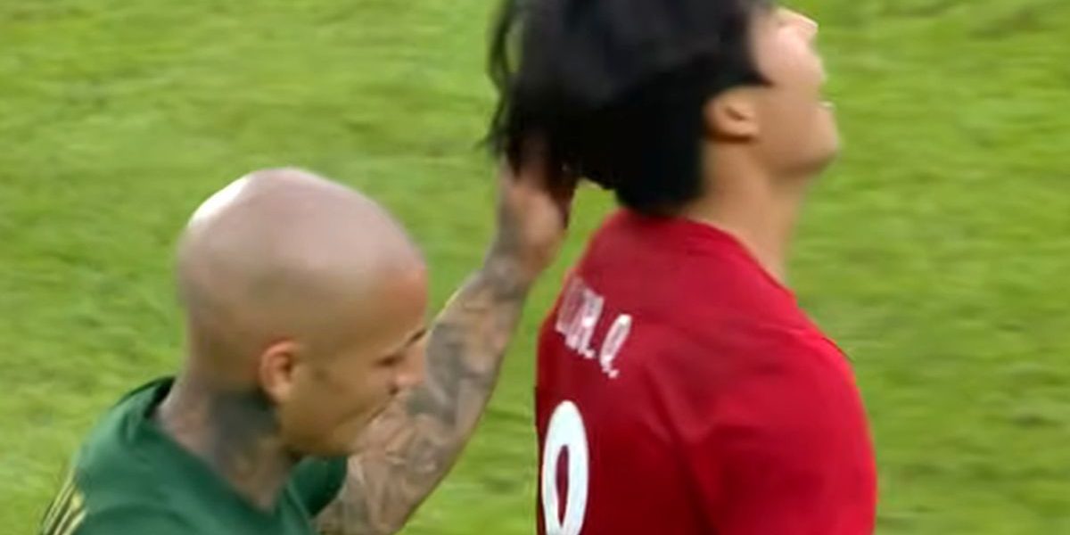 Alexandru Mitriță, suspendat după un gest necugetat în China Extrema stânga română Alexandru Mitriță a fost suspendat pentru patru etape de Asociația Chineză de Fotbal, după ce a fost eliminat într-un meci din prima ligă chineză