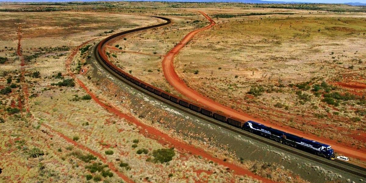 Record Mondial: Un tren uriaș, cu peste șapte kilometri, a intrat în Cartea RECORDURILOR