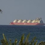 Iranul deschide Strâmtoarea Ormuz, dar impune o condiție pentru navele comerciale