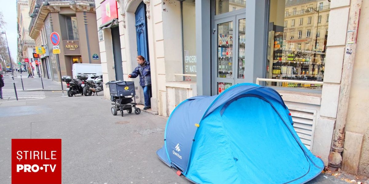 Uncut un om al străzii a primit o șansă: Lucrează, dar tot doarme în cort