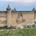 Zidul Cetății Hotin, monument Ștefan cel Mare, S-A PRĂBUȘIT. Anunțul: „Toată lumea e-n viață”