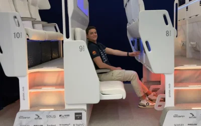 Cum ar fi să zbori sub altcineva? Aviația șocantă „Chaise Longue” dă fiori pasagerilor