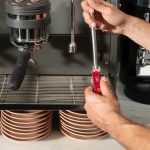 AI revoluționează restaurantele: Chatboți înlocuiesc chelnerii, viitorul industriei?