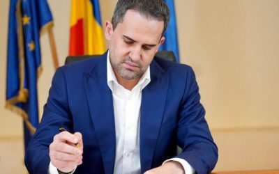 Ministrul Transporturilor, Ciprian Șerban, a anunțat, printr-o postare pe Facebook, semnarea a trei contracte de finanțare pentru Serviciul Român de Informații (SRI), Serviciul de Telecomunicații Speciale (STS) și Serviciul de Protecție și Pază (SPP)