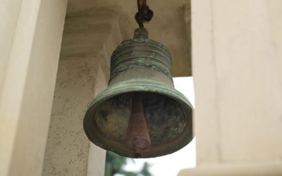 Clopotul l-a trântit la pământ pe clopotar, chiar la slujba de Înviere