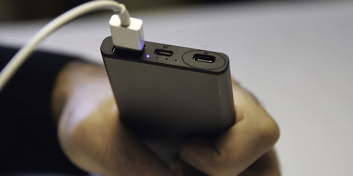 Japonia, reguli noi în avioane: Bateriile externe, interzise din aprilie, din cauza riscurilor