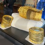 Eforturi suplimentare pentru a găsi a treia brățară