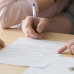 Acte obligatorii pentru vânzarea unei case în 2026: Ce trebuie să știi