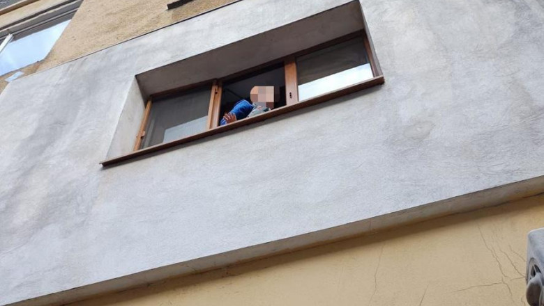 Copil Salvat în Ultimul Moment de Polițiști: Scene Șocante în București