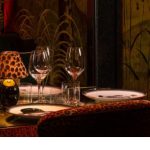 Hotel VECHI din România, cu prețuri mari, caută angajați