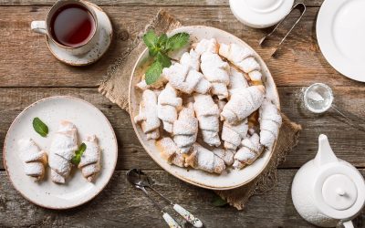 Cornulețe fragede cu Hochland Creme: Un deliciu Rapid și irezistibil!