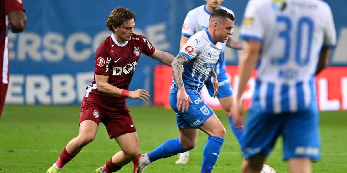 Meci tensionat la Craiova: Universitatea și CFR Cluj se duelează pentru puncte vitale A început duelul de pe stadionul din Craiova, unde Universitatea și CFR Cluj se înfruntă într-un meci crucial pentru ambițiile din play-off