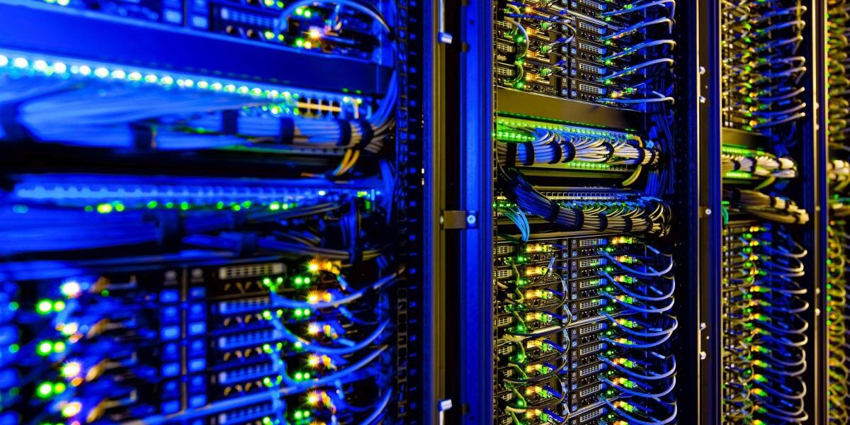 Americanii, revoltați: Facturi uriașe la curent, GIGANȚII tech, profituri colosale