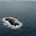 O insulă necunoscută, descoperită accidental de o navă germană