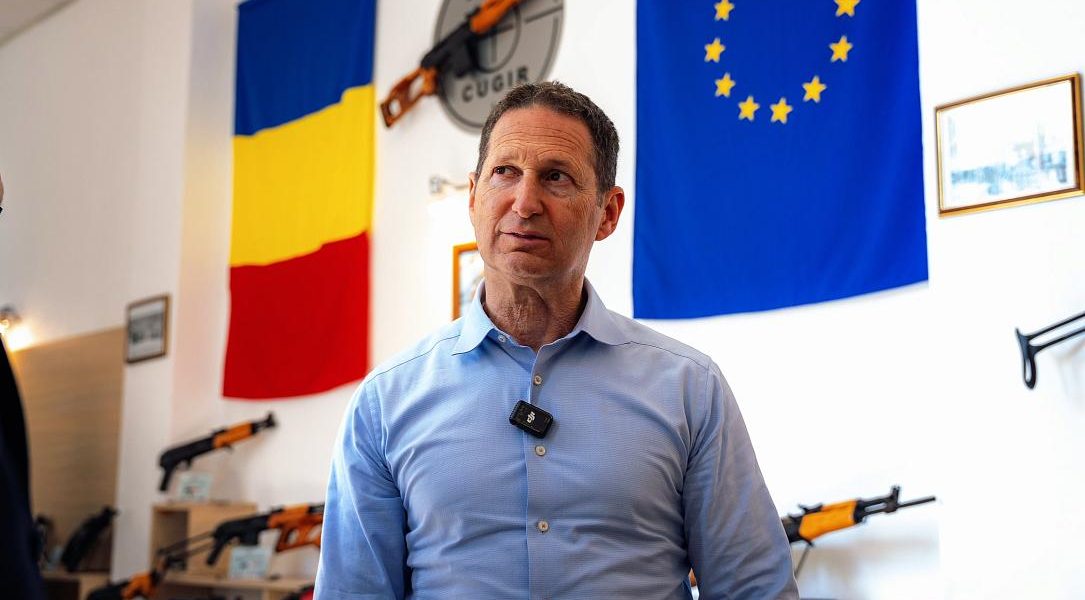 Șeful Sig Sauer, în România: Negocieri cu fabricanții autohtoni