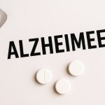 Cutremur în medicină: Un studiu redefinește tratamentul Alzheimer