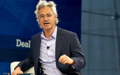 Doar două categorii de oameni vor prospera în era inteligenței artificiale, spune un director Palantir București – Directorul general al Palantir Technologies, Alex Karp, a lansat o predicție care zguduie temeliile pieței muncii: într-o lume dominată de inteligența artificială, doar două categorii de oameni vor avea un viitor profesional stabil