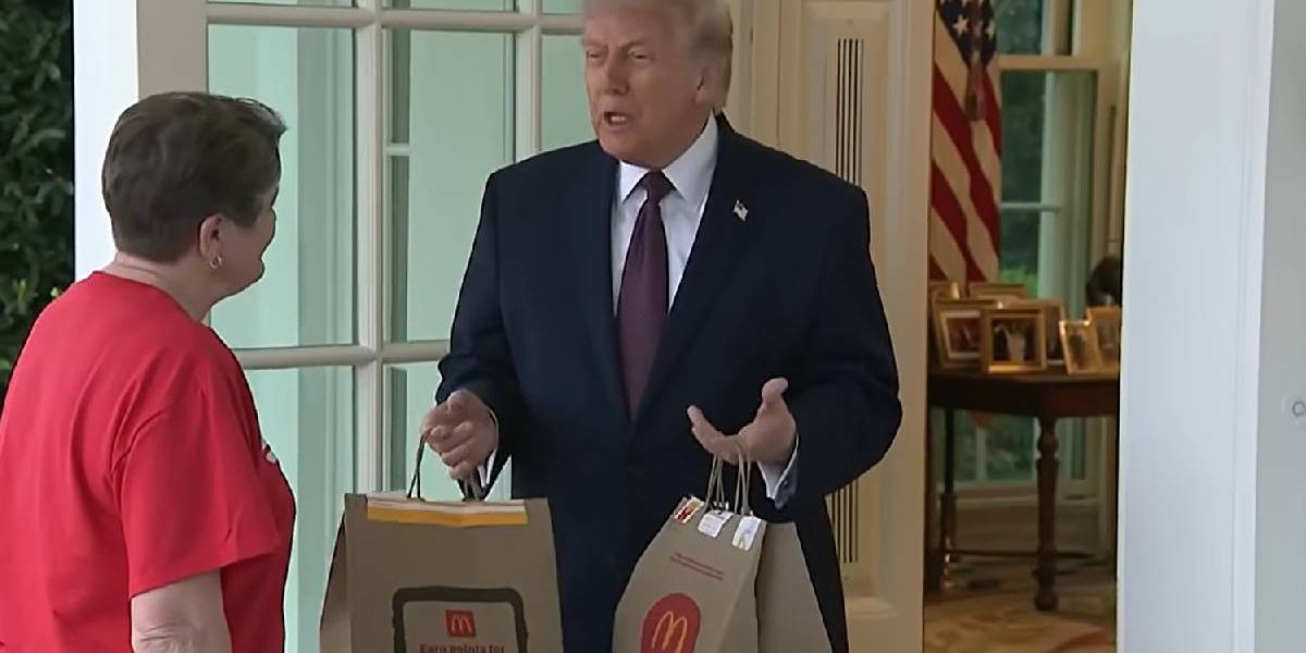 Trump a mâncat de la McDonald’s în timpul crizei din Ormuz
