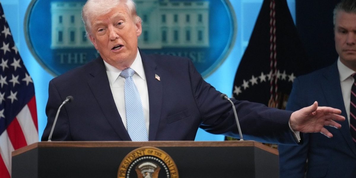 Trump, declarație-șoc: Xi Jinping, „foarte mulțumit” de Ormuz