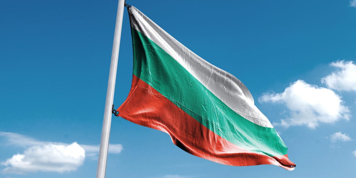 Radev, favorit la alegerile din Bulgaria: Blocul său, pe valul sondajelor