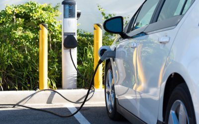 Marea Britanie taxează mașinile electrice din 2028