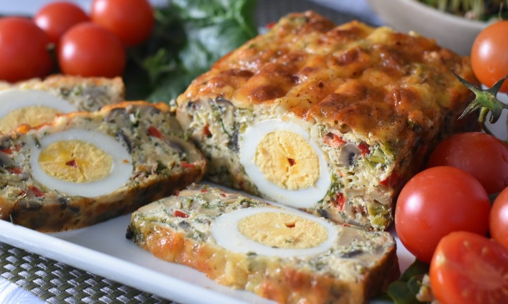 Drobul de miel, un deliciu tradițional de Paște, cucerește mesele românilor Drobul de miel este un preparat iconic al sărbătorilor pascale în România, un simbol al ospățului și al bucuriei