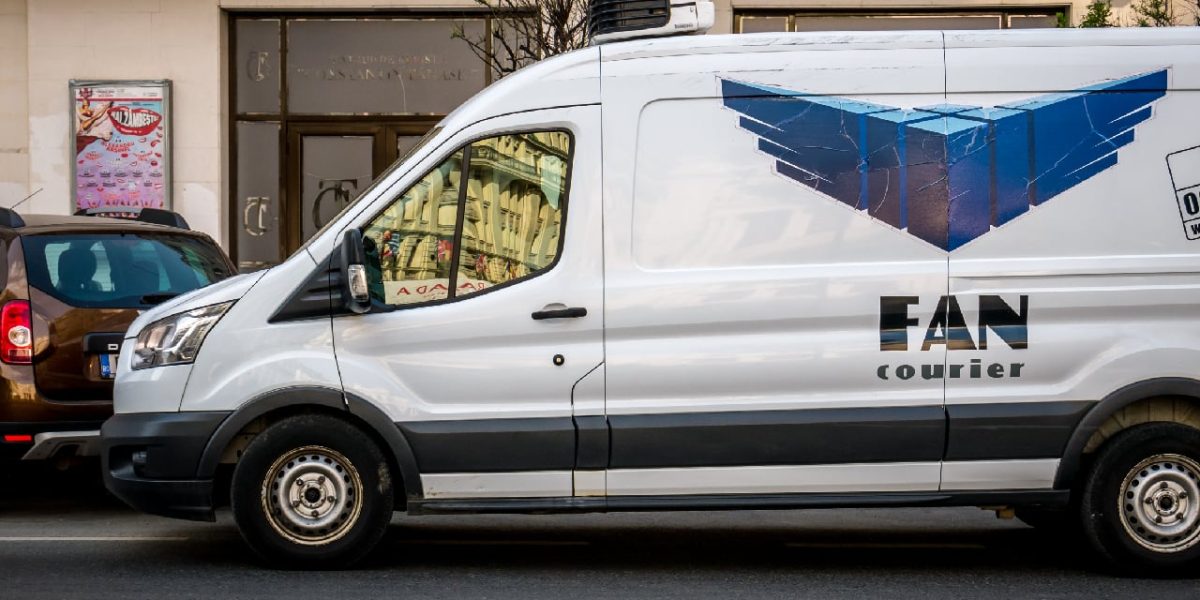 Clienții, loviți de schimbări: Colet, ridicat sau trimis, doar cu reguli noi