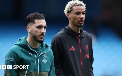 Guehi revine la Manchester City, Salah titular la Liverpool în meciul așteptat Etihad Stadium, Manchester – Înaintea confruntării de astăzi dintre Manchester City și Liverpool, antrenorii celor două echipe au anunțat formațiile de start