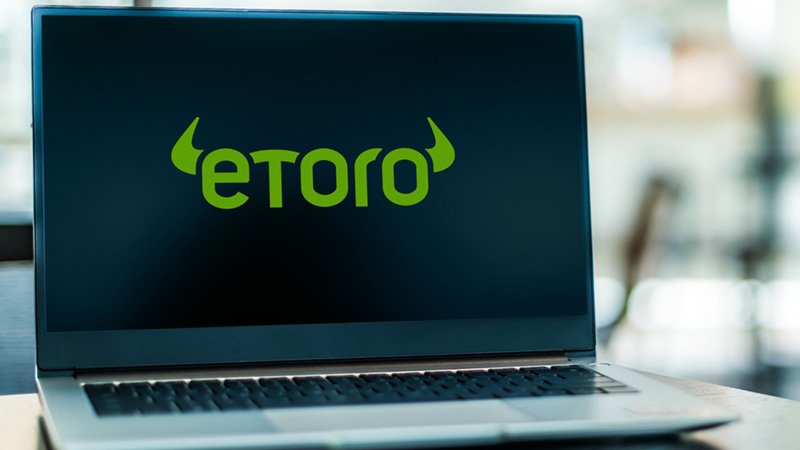 Pe fondul tensiunilor geopolitice și al dezvoltărilor în domeniul inteligenței artificiale, investitorii individuali au ales să-și direcționeze fondurile către sectoarele energetic, minier și de software în primul trimestru al anului 2026