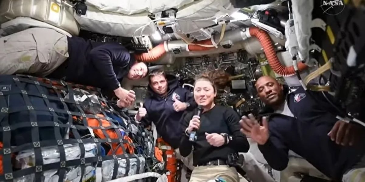 Orion, capsula Artemis 2, intră în flăcări: Când va ameriza pe Pământ