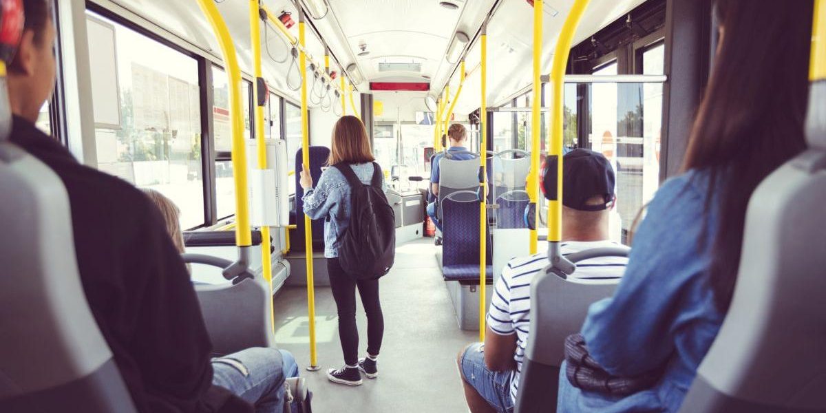 Comisia Europeană cere statelor UE: Muncă de acasă și transport mai ieftin