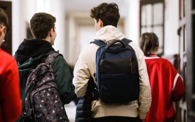 Bani de la stat: 200 de euro pentru elevii și studenții cu venituri mici