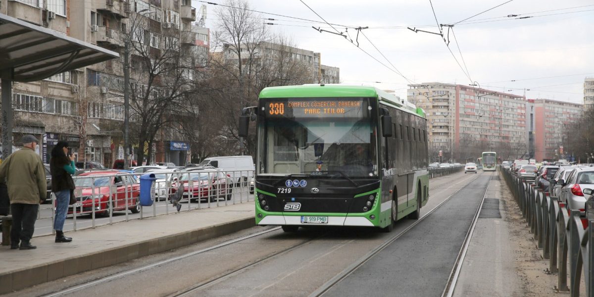 Avocată AUR vrea București fără autobuze și tramvaie: Scandal online