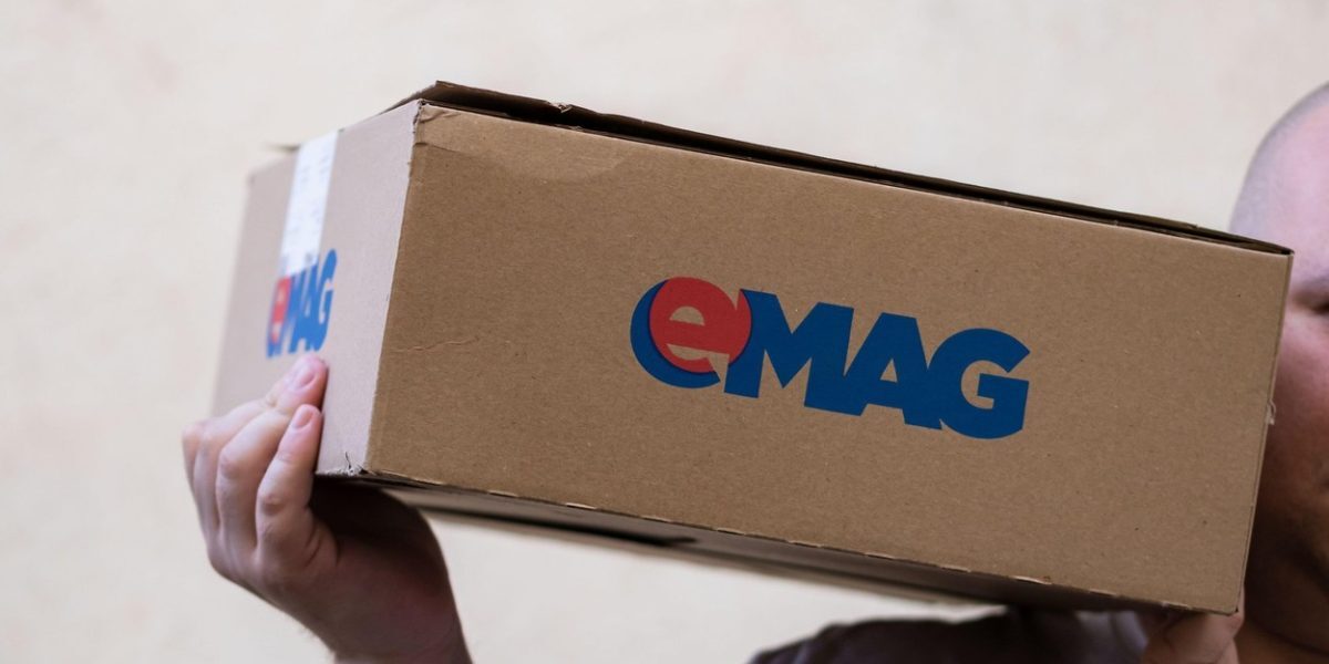 EMAG introduce o taxă pentru comenzi: Ce impact are asupra clienților