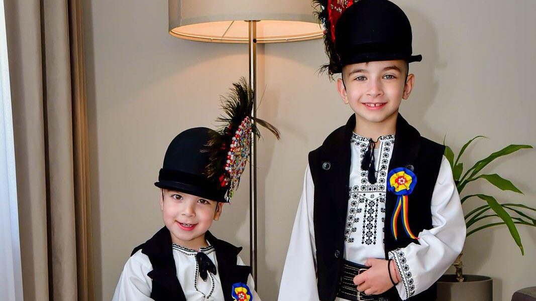 Eric și Eduard urcă vineri pe scena „Românii au Talent”