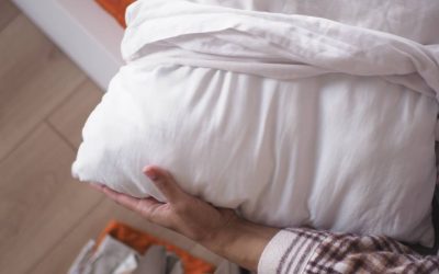 Cât de des schimbi fața de pernă? Află secretul pentru somn liniștit și sănătos