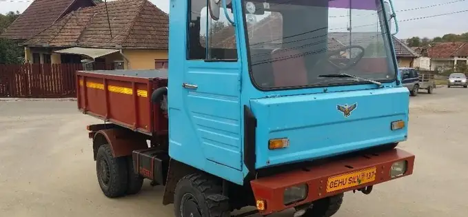 Un vehicul utilitar din epoca de dinainte de ’89, locul spânzurătorilor în Bucureștiul de odinioară și originea neașteptată a unui medicament modern, sunt printre curiozitățile dezvăluite recent pe internet