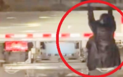 Chinezoaică, gest extrem: Agățată de camion pentru a-și prinde soțul infidel