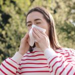 O femeie a strănutat viermi: Infecție șocantă înregistrată